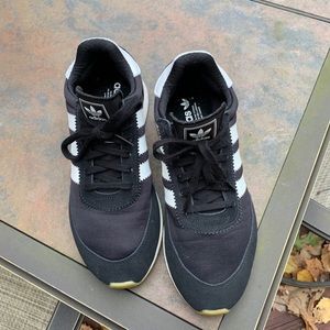 Like new Adidas sneakers with Boost technology!
